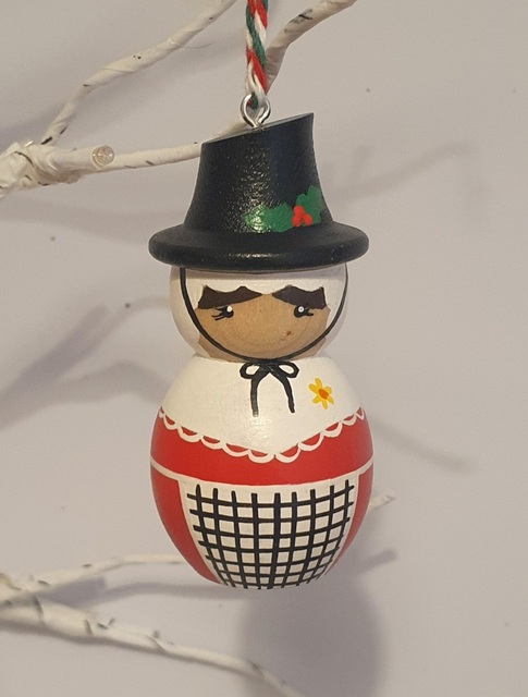 Welsh Lady Tree Decoration