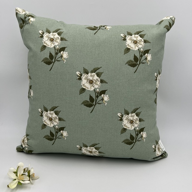 Rose Cushion with Inner Pad